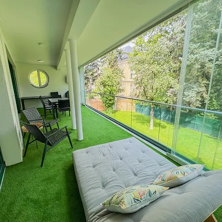 Апартаменты Bauhaus Wellness 106 *