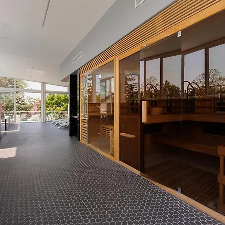 Апартаменты Bauhaus Wellness 106