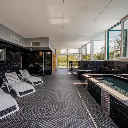 Bauhaus Wellness 106 Апартаменты *