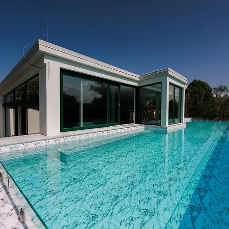 Bauhaus Wellness 106 Апартаменты Шиофок