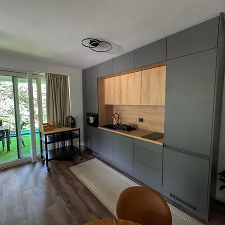 Bauhaus Wellness 106 Шиофок