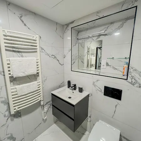 Bauhaus Wellness 106 Апартаменты *